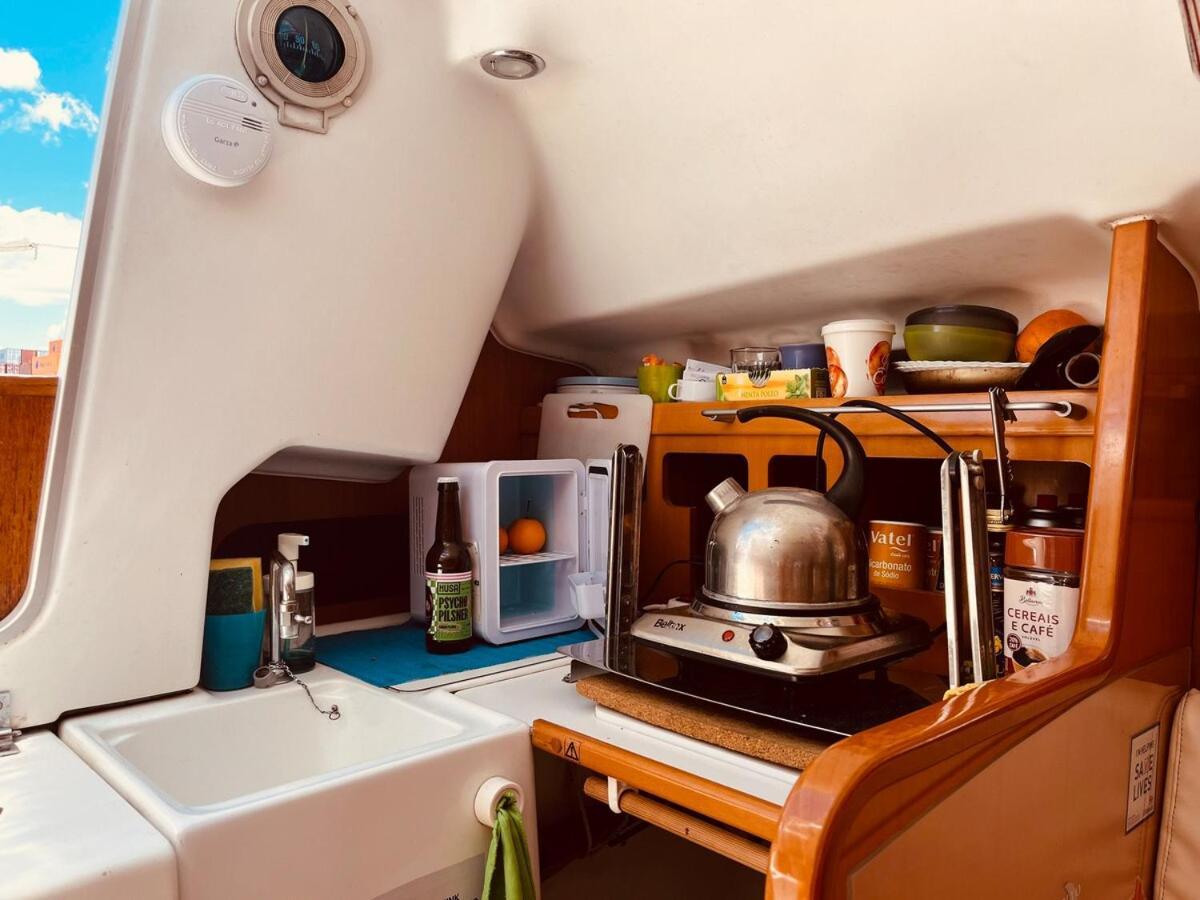 Surfbird Cozy Sailboat Escape Lisboa